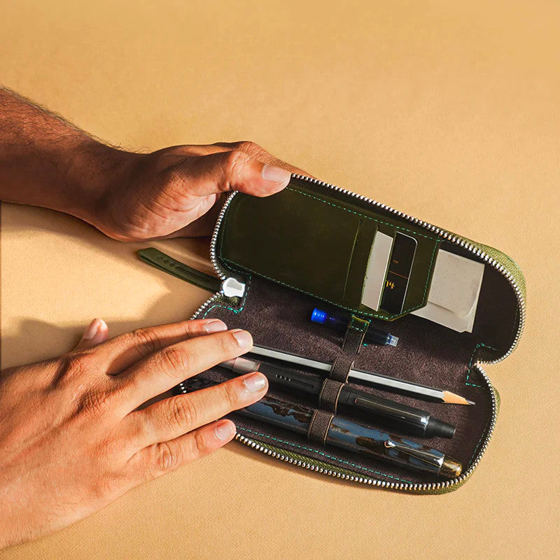 Endless Companion Adjustable Pen Pouch Green - 3 Pens