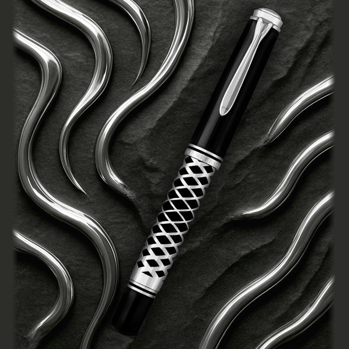 Pelikan Souveran M805 Fountain Pen - Metal Sleeve