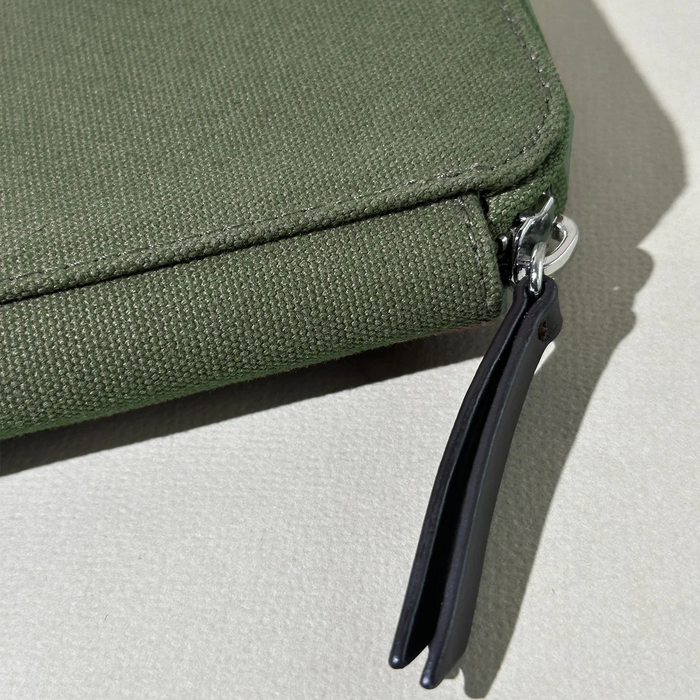Endless LABS.10 Companion Leather Adjustable Pen Pouch - 5 Pens - Jungle Green