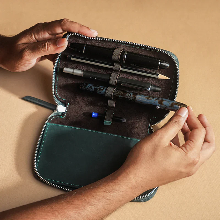 Endless LABS.09 Companion Leather Adjustable Pen Pouch - 5 Pens - Midnight Black