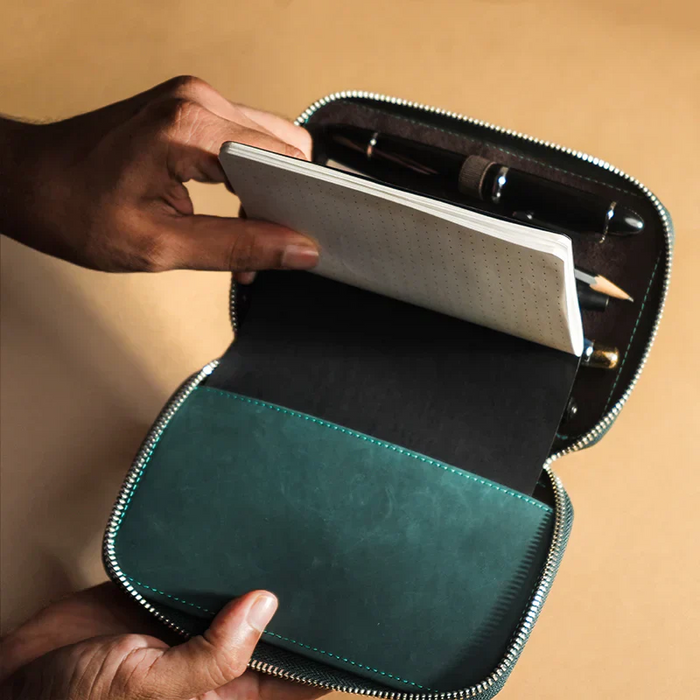 Endless LABS.09 Companion Leather Adjustable Pen Pouch - 5 Pens - Midnight Black