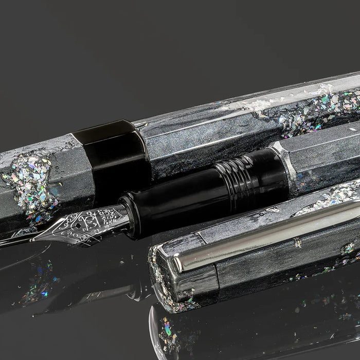 BENU Euphoria Fountain Pen - Caviar