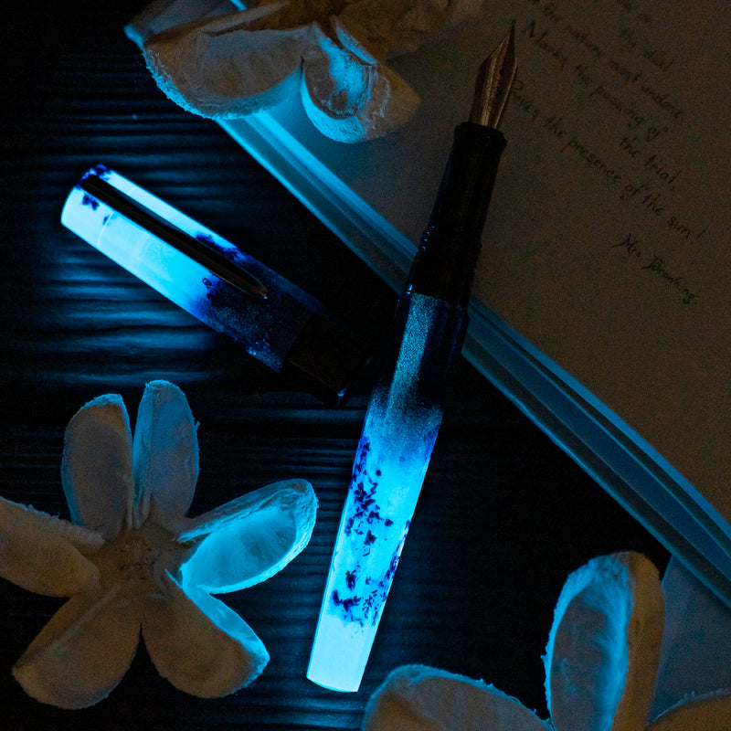 BENU Euphoria Fountain Pen - Scent of Irises (Glow-In-The-Dark)