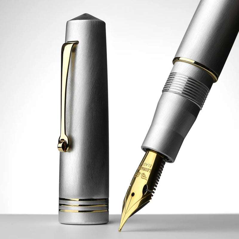 Leonardo Officina Italiana Momento Zero Fountain Pen - Aluminia, Gold Trim, Limited Edition