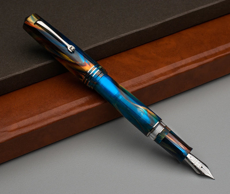 Leonardo Officina Italiana Momento Zero Grande 2.0 Fountain Pen - Stardust, Silver Trim