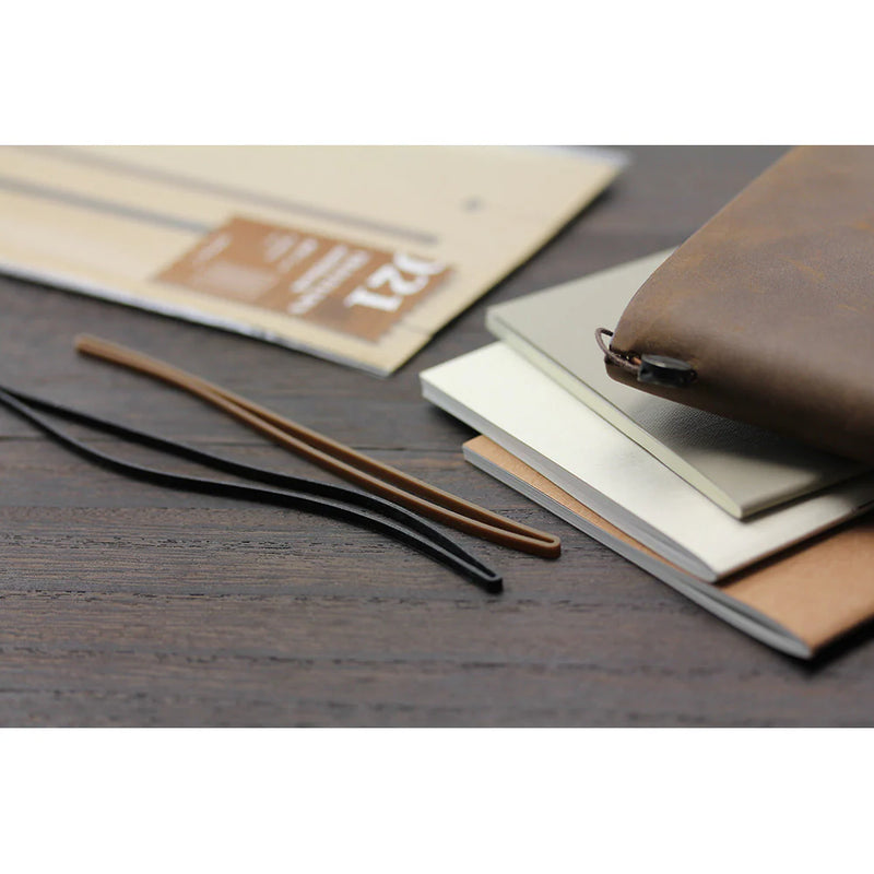TRAVELER'S Notebook Refill - Regular Size, 021 Connecting Rubber Band