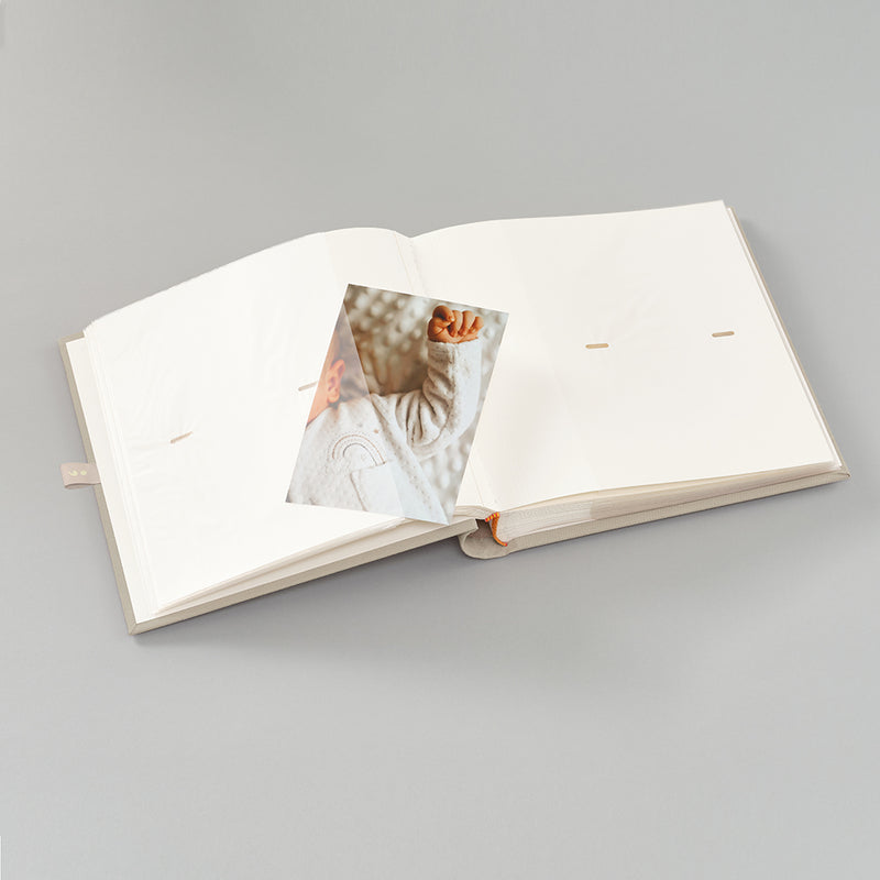 Semikolon Photo Album Classic, 200 Pockets, Petit Atelier, Warm Sand