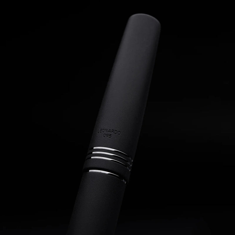 Leonardo Officina Italiana Momento Zero Fountain Pen - Black Matte, Ruthenium Trim