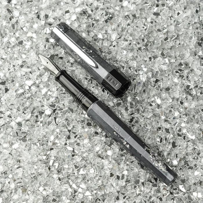 BENU Euphoria Fountain Pen - Caviar