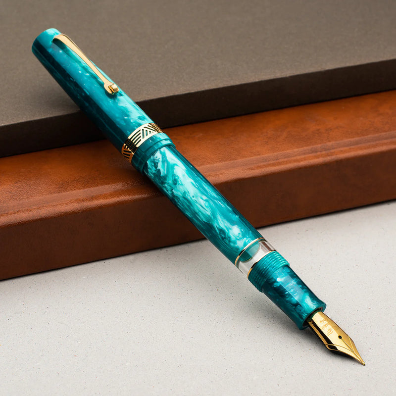Leonardo Officina Italiana Momento Magico Fountain Pen - Emerald, Gold Trim