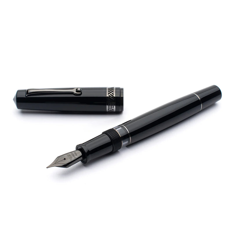 Leonardo Officina Italiana Momento Magico Fountain Pen - Glossy Black, Ruthenium Trim