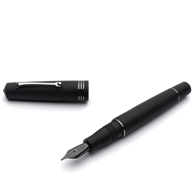 Leonardo Officina Italiana Momento Zero Fountain Pen - Black Matte, Ruthenium Trim