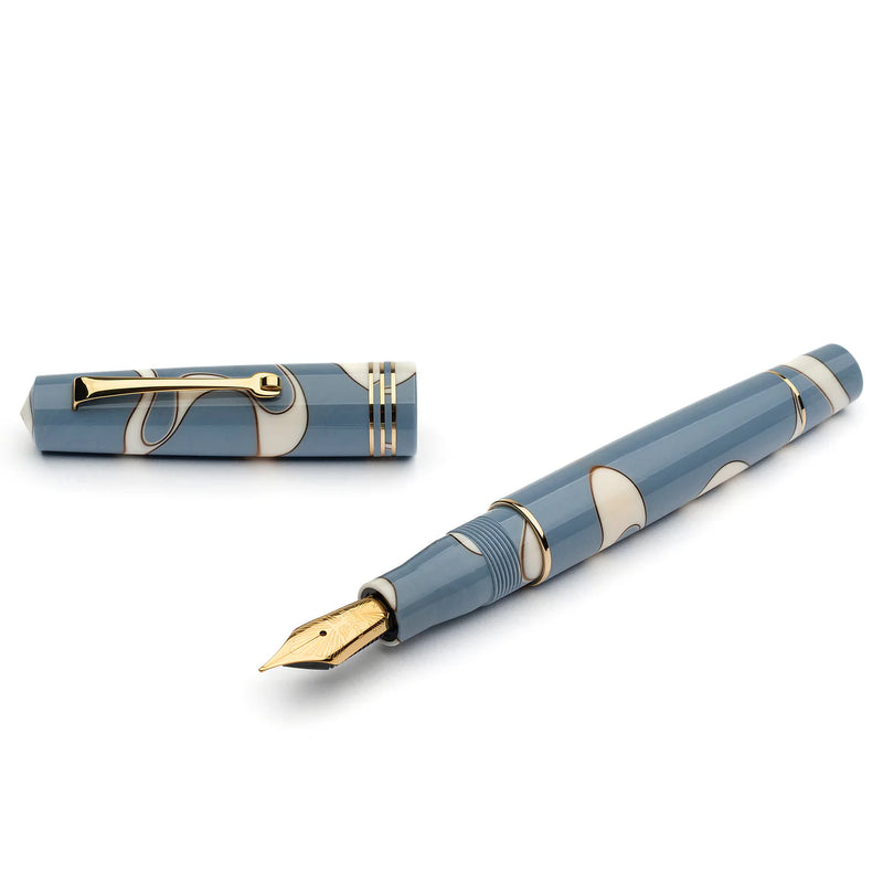 Leonardo Officina Italiana Momento Zero Fountain Pen - Nuvola, Gold Trim