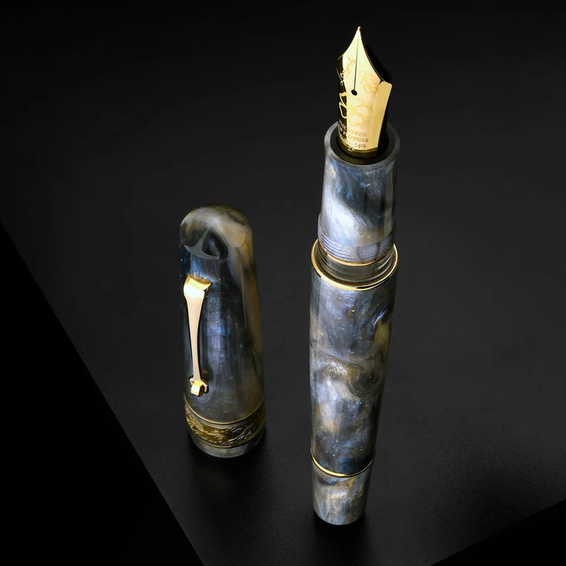 Leonardo Officina Italiana Momento Zero Grande 2.0 Fountain Pen - Orchidea Blue 14k Gold #8 Nib, Gold Trim