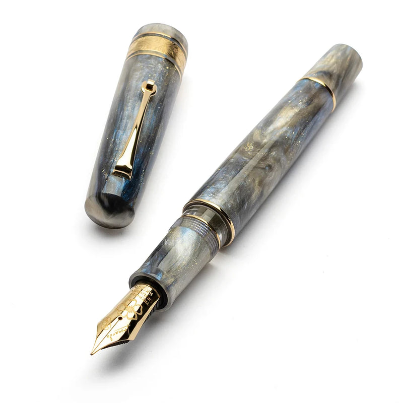 Leonardo Officina Italiana Momento Zero Grande 2.0 Fountain Pen - Orchidea Blue 14k Gold #8 Nib, Gold Trim