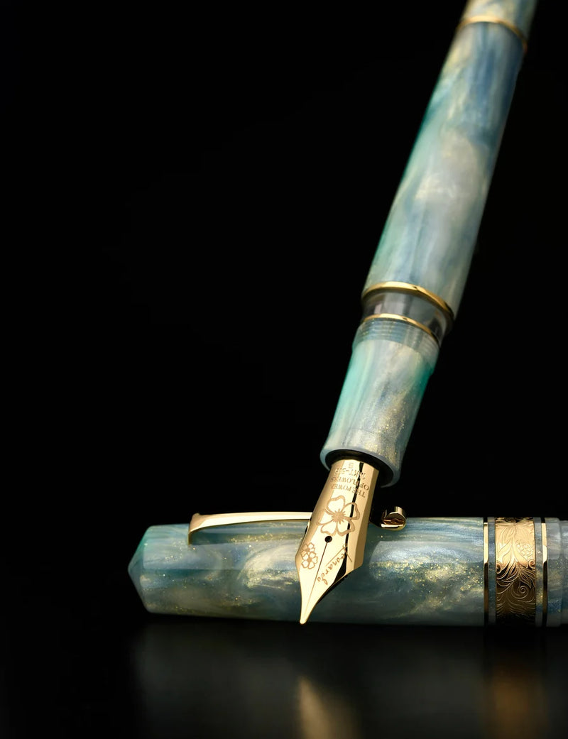Leonardo Officina Italiana Momento Zero Grande 2.0 Fountain Pen - Ortensia 14k Gold #6 Nib, Gold Trim