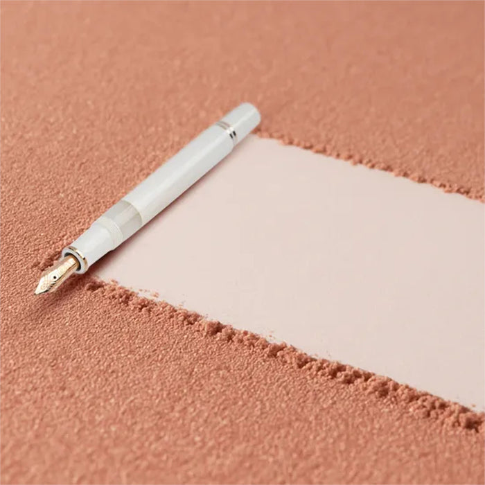 Pelikan M600 Fountain Pen - Souveran White & Rose Gold, Special Edition