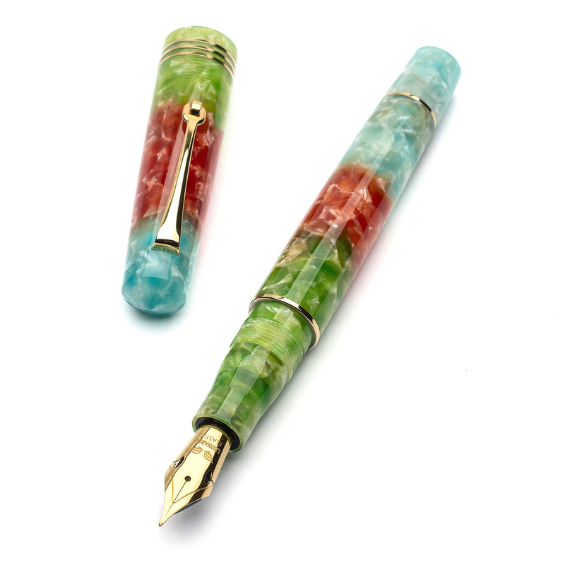 Leonardo Officina Italiana Momento Zero Fountain Pen - Pura Vida, Gold Trim