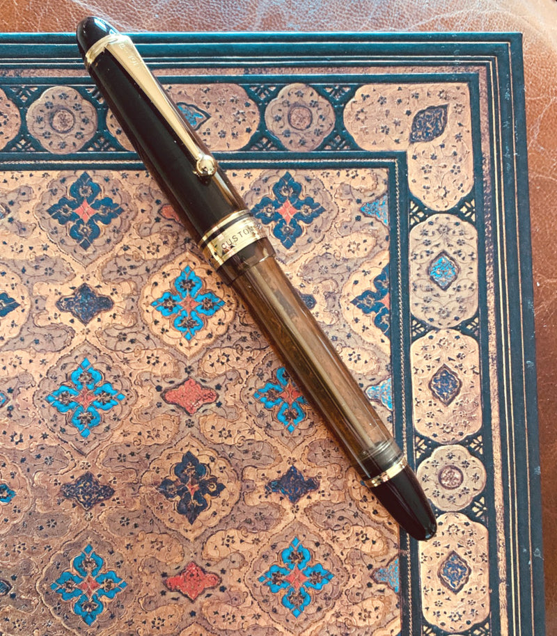 Pilot Custom 823 Fountain Pen and Ink Gift Set  - Amber Broad