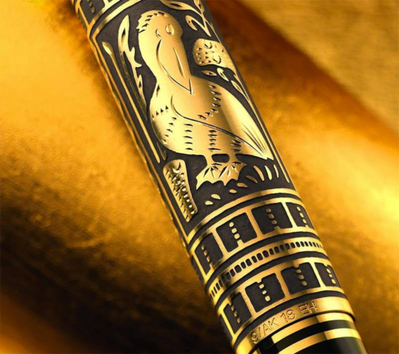 Pelikan M900 Fountain Pen - Toledo Black Fine
