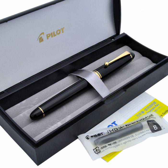 Pilot Custom 742 Fountain Pen - Black Fine