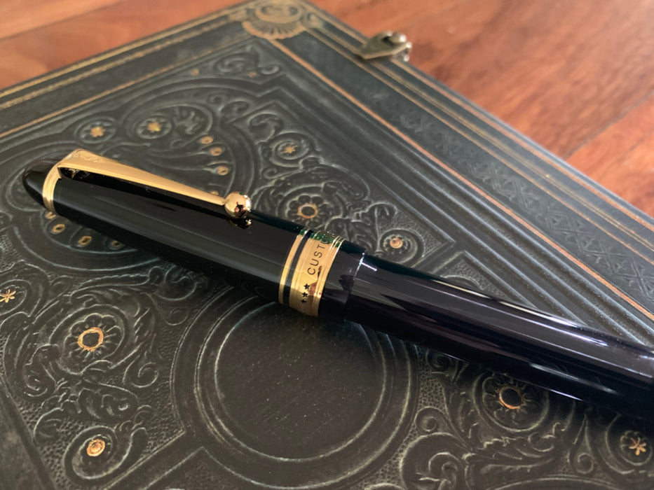 Pilot Custom 823 Fountain Pen - Smoke Broad