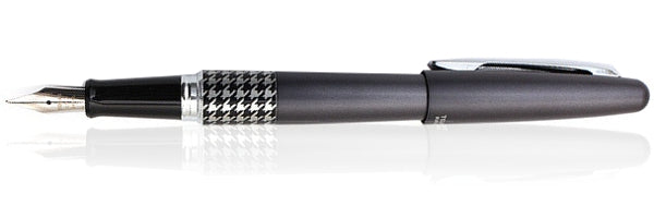 Pilot Metropolitan MR3 Houndstooth Grey Italic Stub Fountain Pen